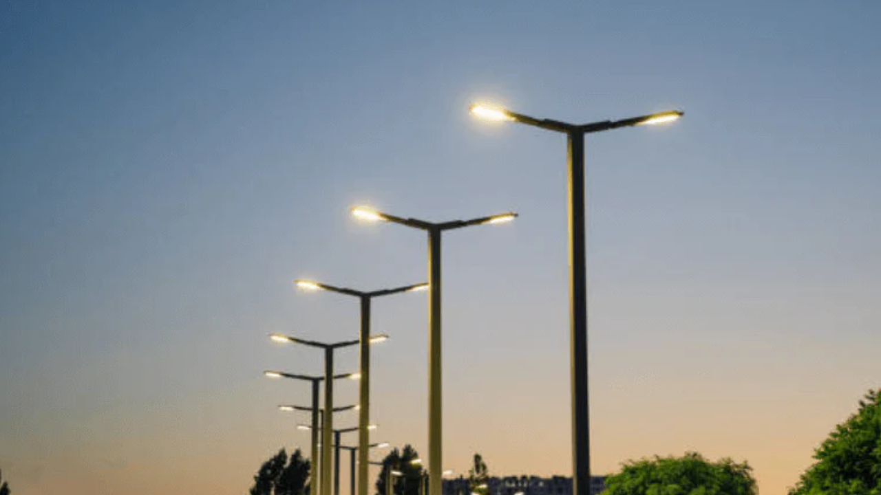 Which Signs Indicate That LED Floodlights Need To Be Replaced?